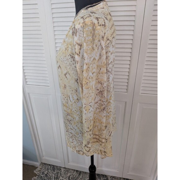 Chico's Top Women's M/1 Yellow Beige Aztec Style Button Up Shirt Artsy Southwest - Picture 8 of 13